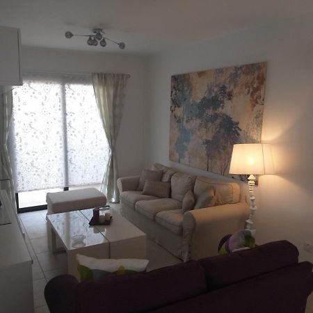 Horizon Luxury Apartment 4 Larnaca Bagian luar foto