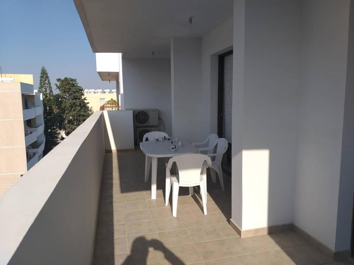 Horizon Luxury Apartment 4 Larnaca Bagian luar foto