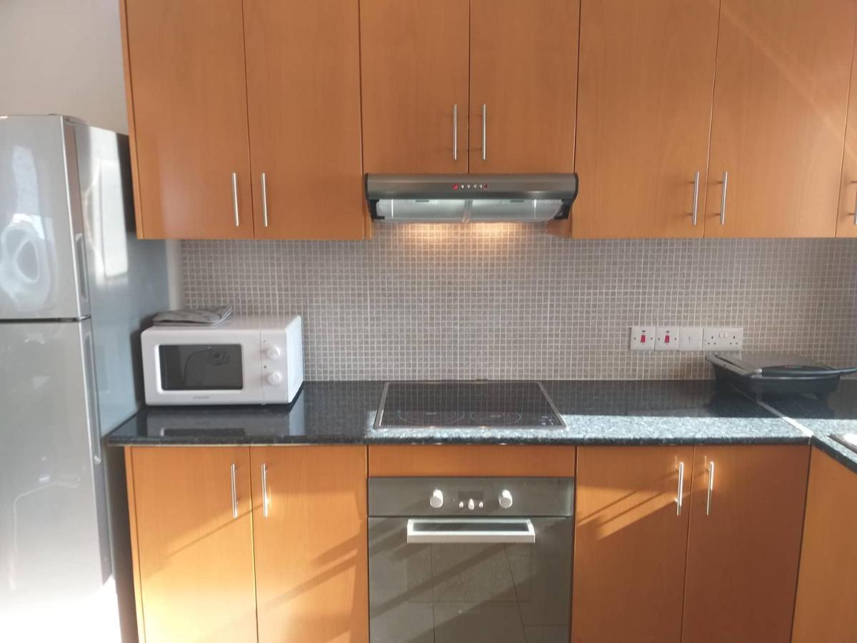 Horizon Luxury Apartment 4 Larnaca Bagian luar foto