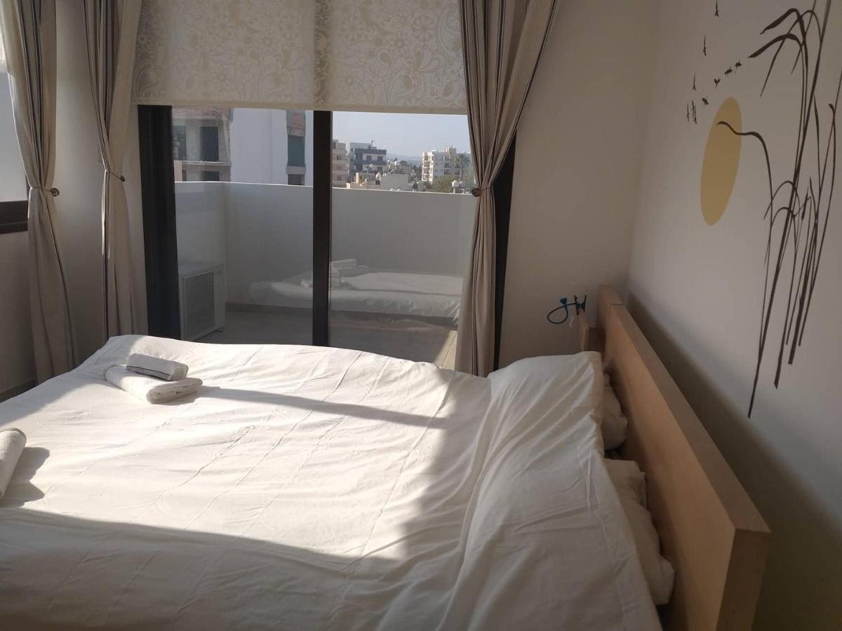 Horizon Luxury Apartment 4 Larnaca Bagian luar foto