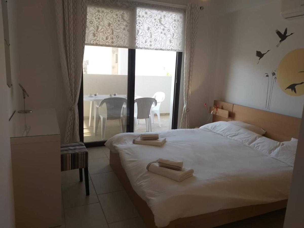 Horizon Luxury Apartment 4 Larnaca Bagian luar foto