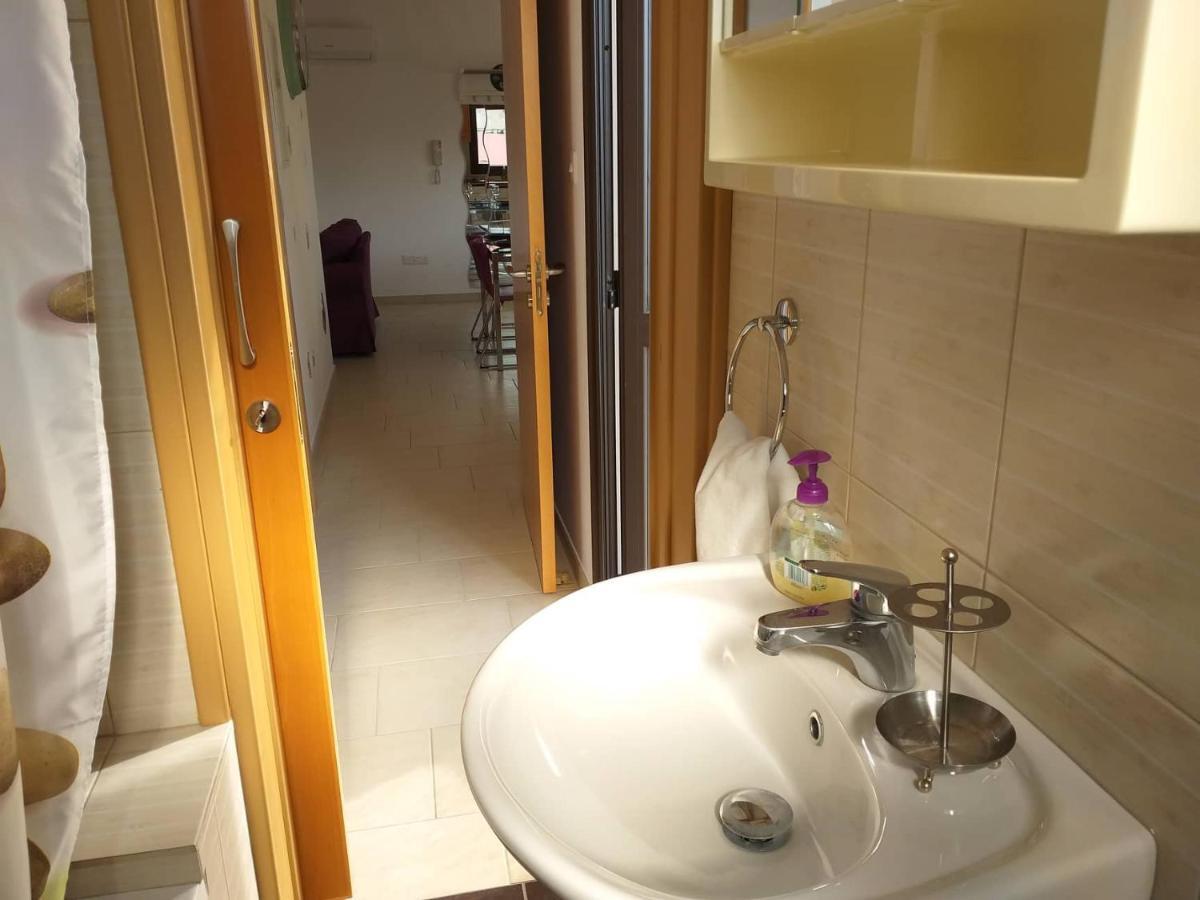 Horizon Luxury Apartment 4 Larnaca Bagian luar foto