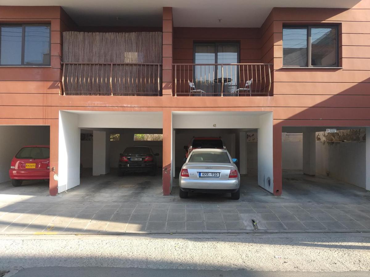 Horizon Luxury Apartment 4 Larnaca Bagian luar foto
