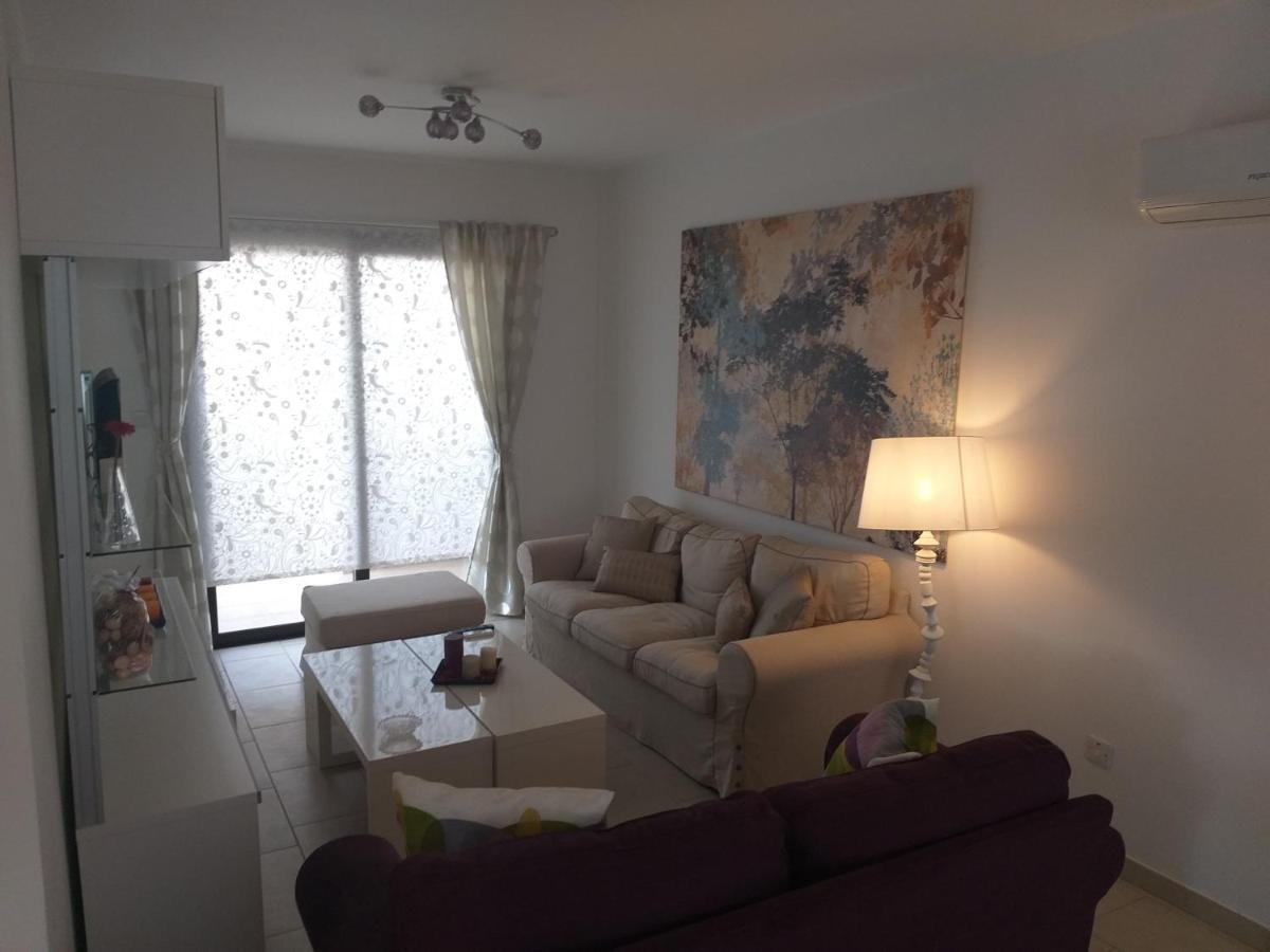 Horizon Luxury Apartment 4 Larnaca Bagian luar foto